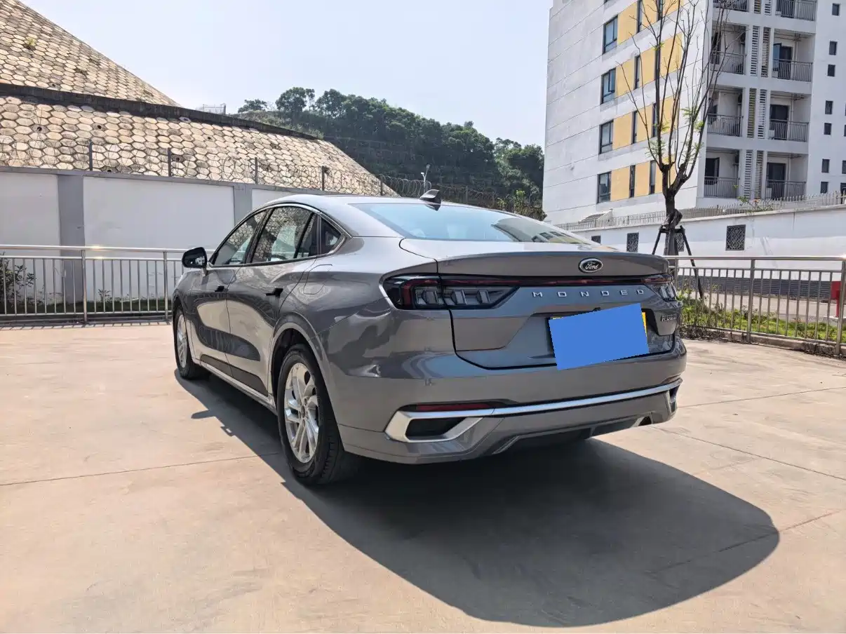 Photo 6 - Ford Mondeo