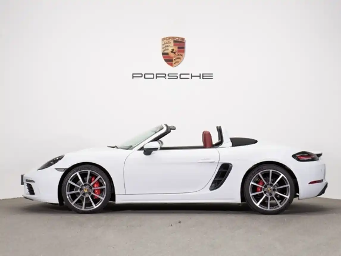 Photo 3 - Porsche 718