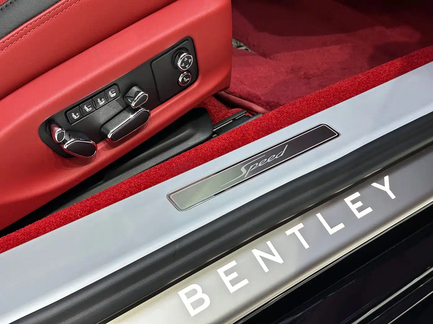BENTLEY CONTINENTAL PLUG IN HYBRID