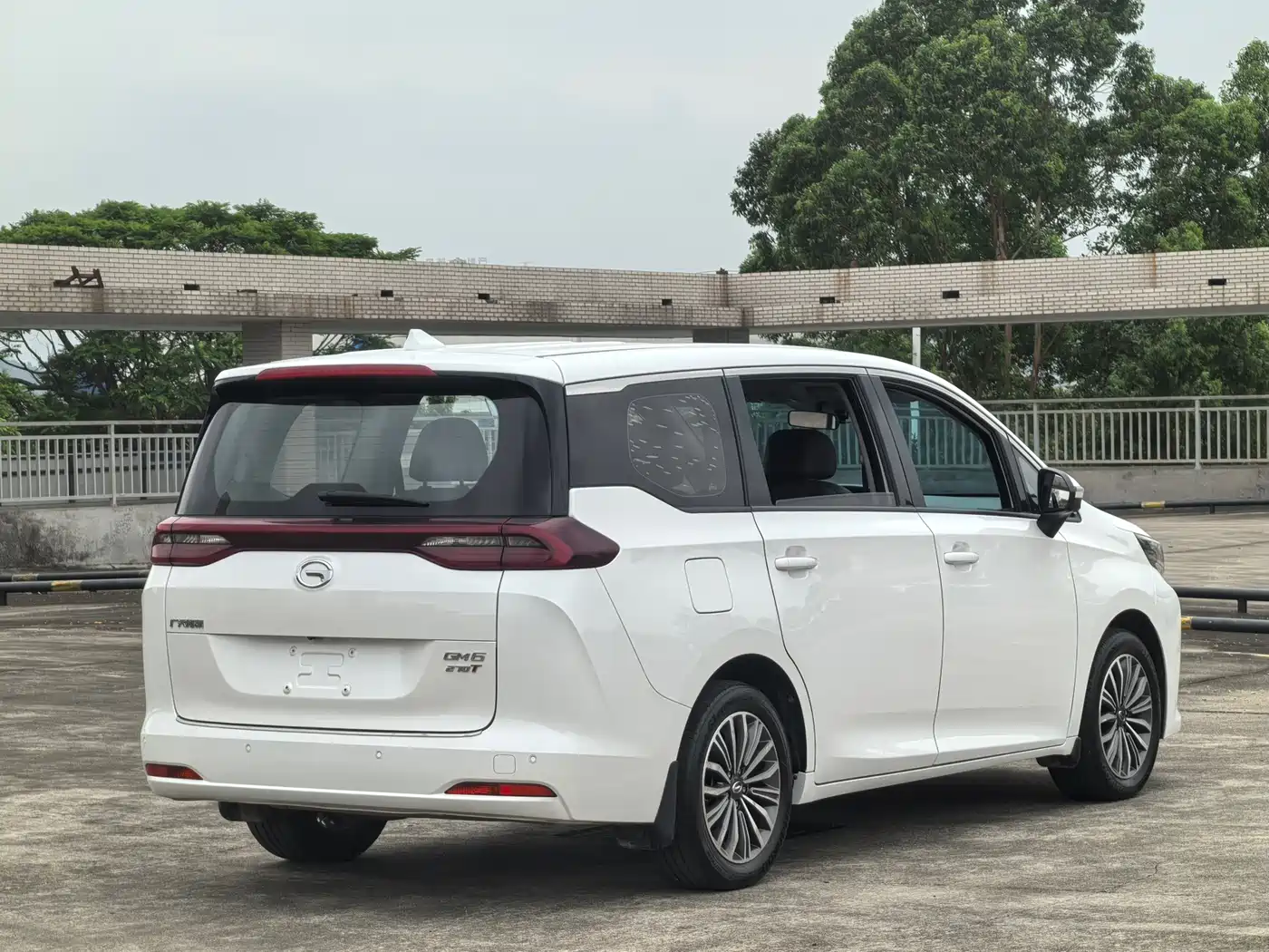 GAC Trumpchi Trumpchi M6 2019 270T Automatic Honor (7-seater) China V фото 17