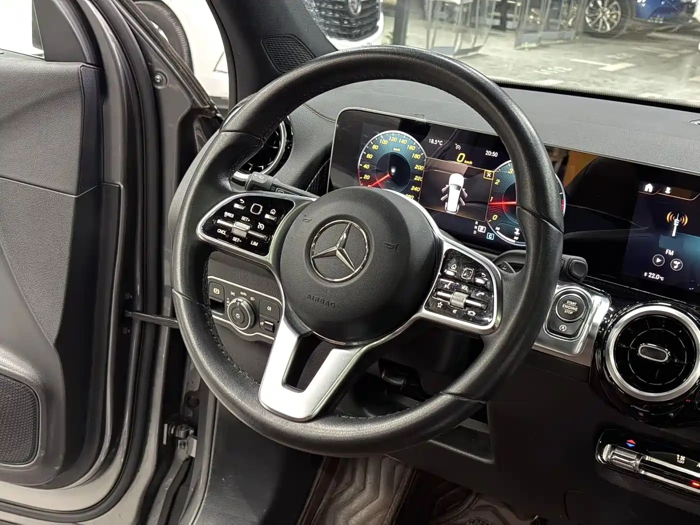 Mercedes-Benz GLB 2020 Facelift GLB 200 Dynamic фото 4