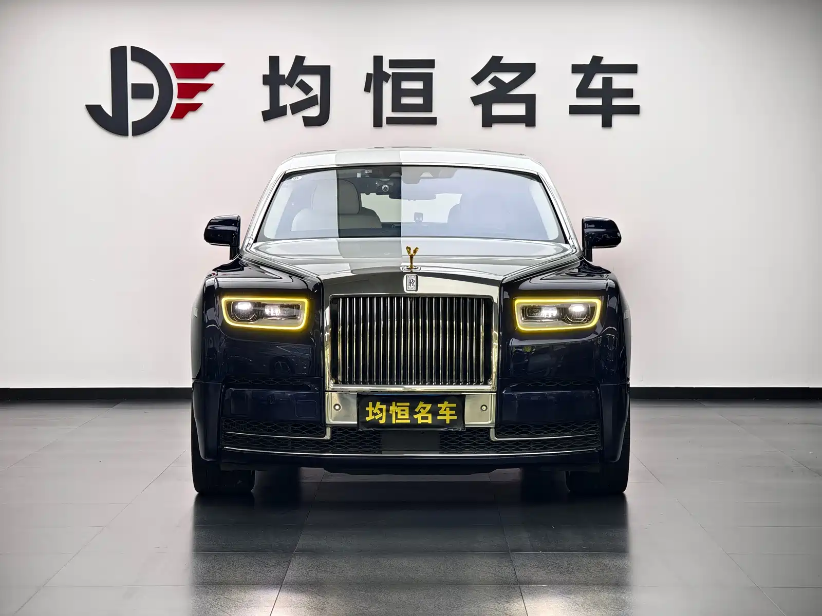 Фото 2 - Rolls-Royce Phantom