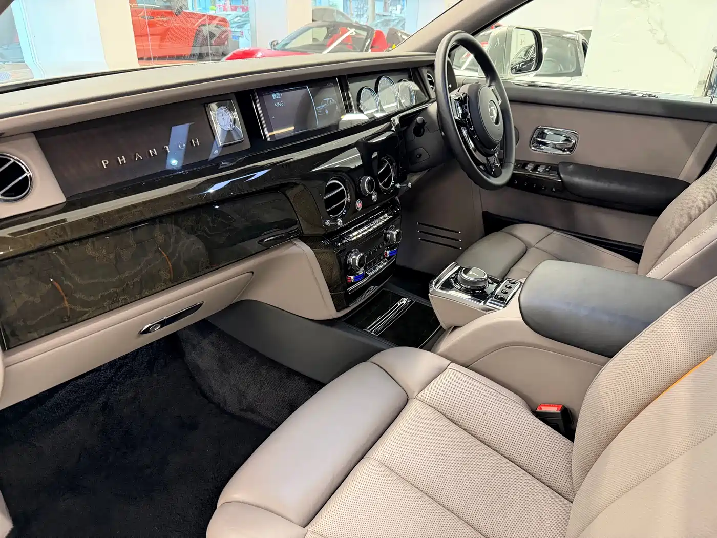 Rolls-Royce Phantom 2019 2018 6.7T Long Wheelbase Version