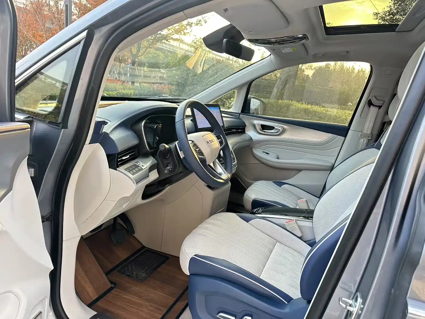 Roewe iMAX8 2023 2022 400TGI Honor Edition