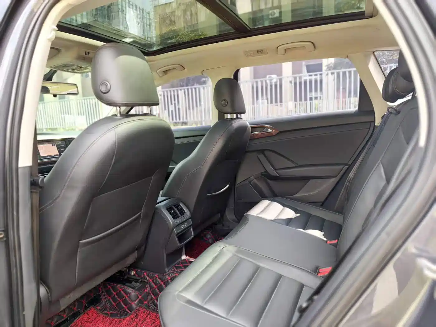 Volkswagen Tharu 2019 2019 330TSI AWD Luxury Edition China VI