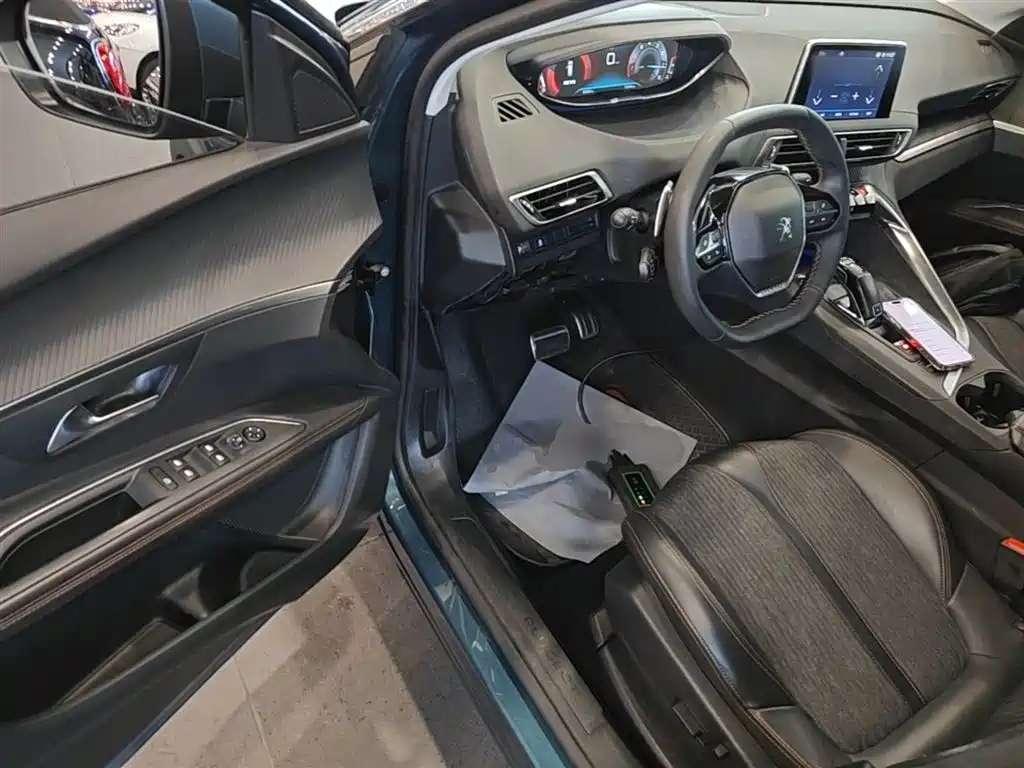 Peugeot 5008 2017 380THP 7-seat Elite Edition фото 16