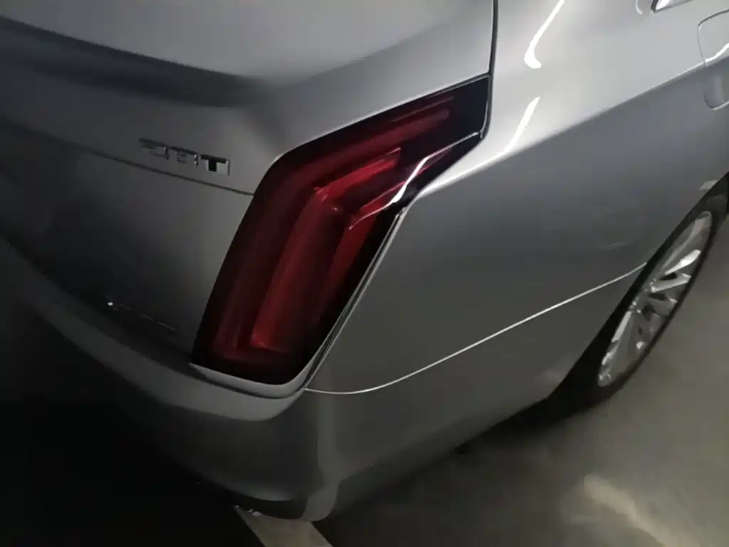 Фото 8 - Cadillac CT6