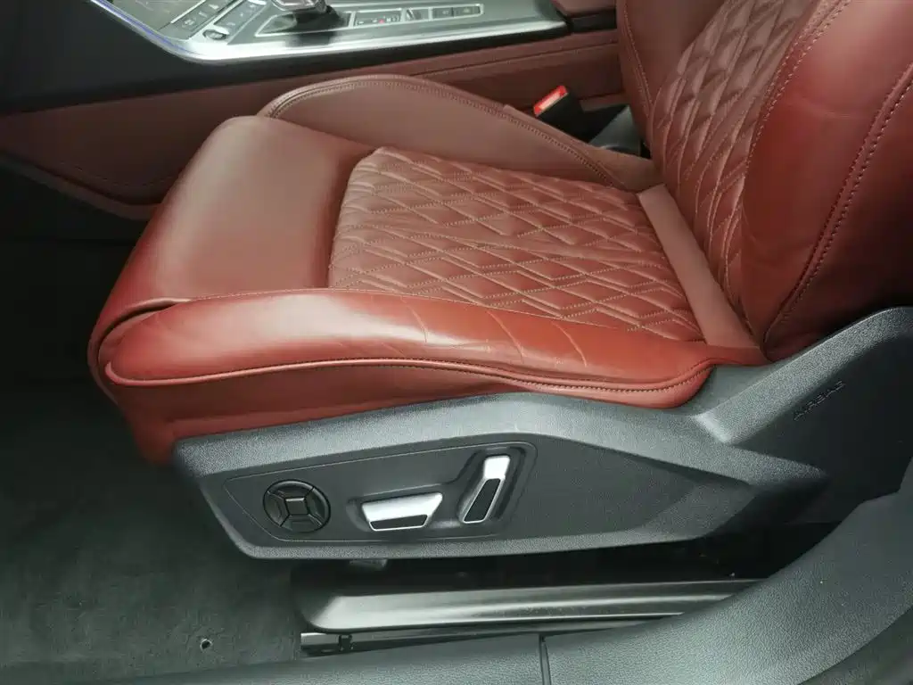 Audi A7L 2024 45 TFSI quattro Black Warrior Edition фото 20