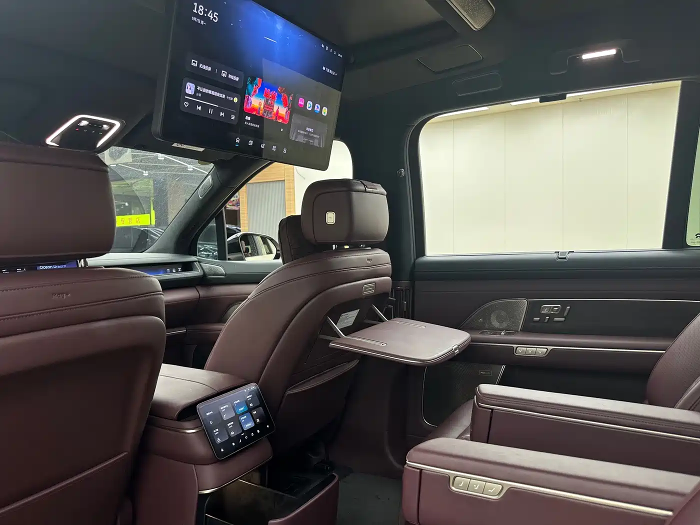 NIO ES8 2025 2025 Model 6-Seat Executive Luxury Edition