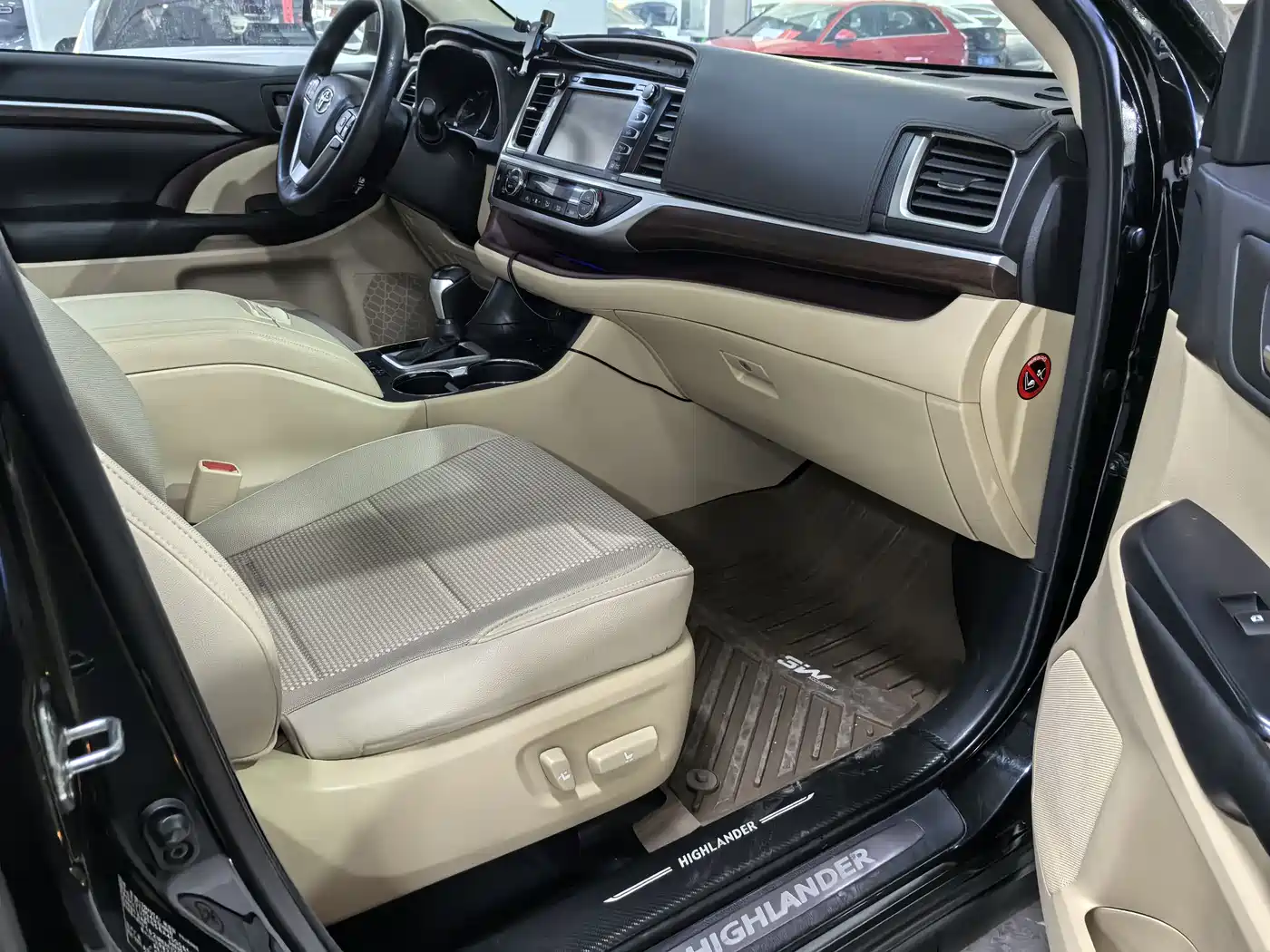 Toyota Highlander 2015 2.0T AWD Ultimate Edition 7-seater фото 12