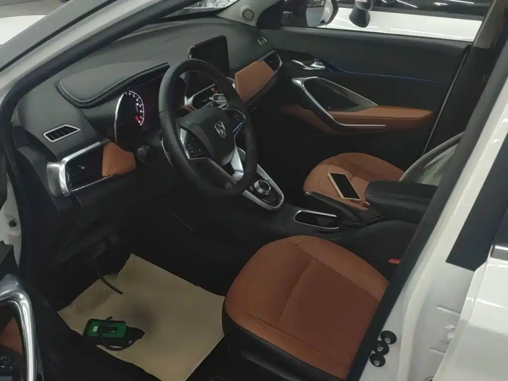 Baojun 510 2017 2017 1.5L Auto Luxury