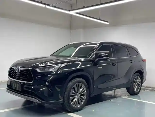  Toyota Highlander 2022 Model Dual Engine 2.5L 4WD Premium Edition 7-Seater