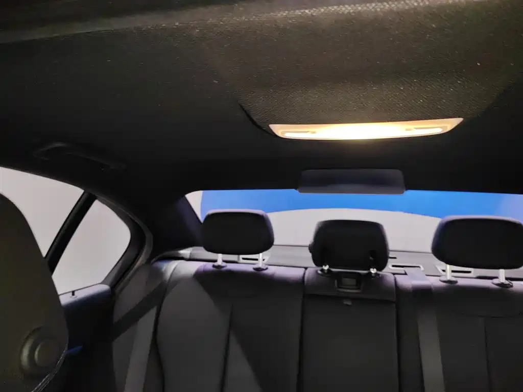 BMW 3 Series 2018 320i M Sport Package фото 18