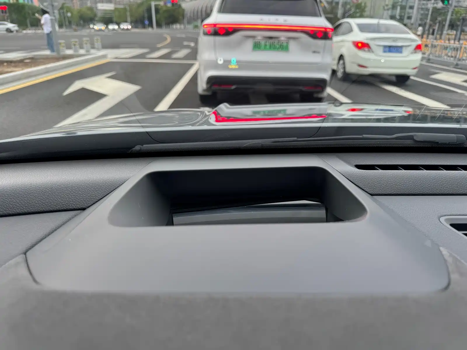 Фото 8 - Geely Preface