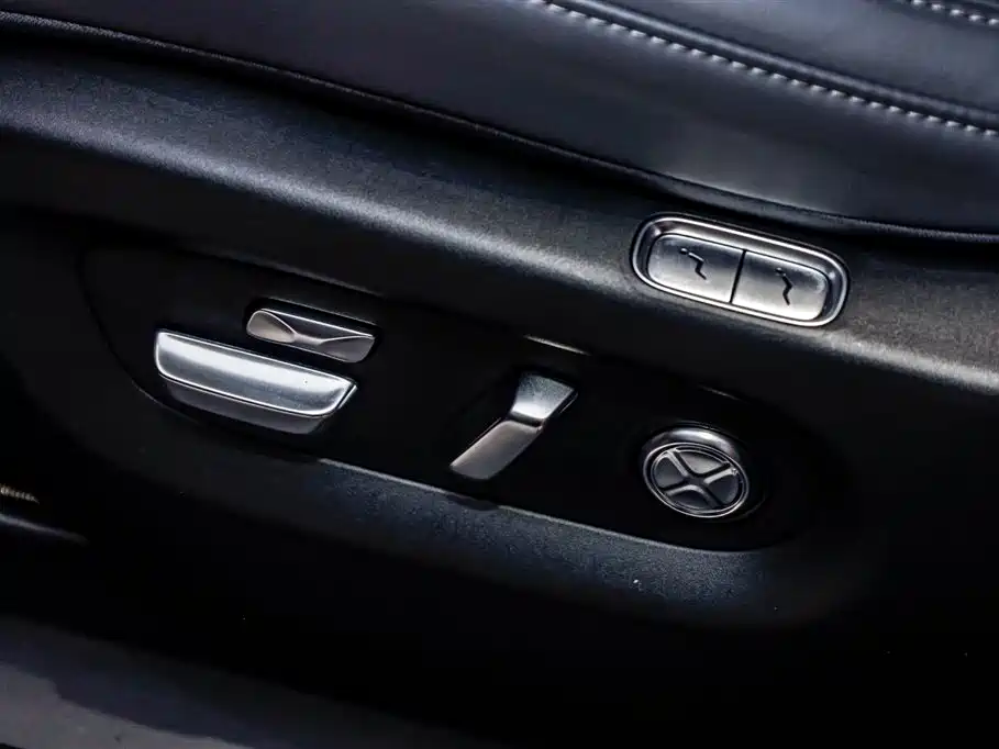 Xiaomi Auto Xiaomi YU7 2025 Ultra Long Range High Performance AWD Max Edition фото 13