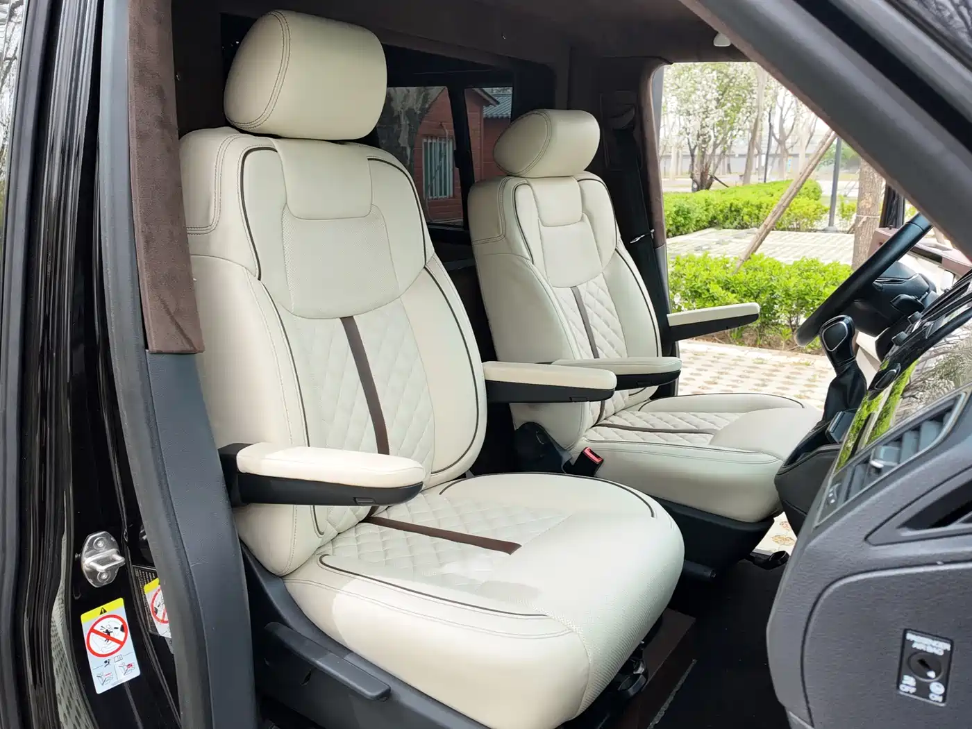 Volkswagen Caravelle 2018 2.0TSI 4WD Luxury Edition 7-Seater фото 7