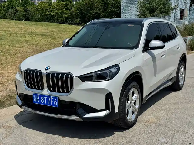 BMW X1 sDrive20Li, X Дизайн-пакет