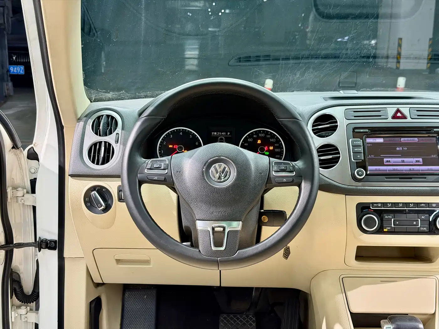 Volkswagen Tiguan 2010 2.0TSI Automatic 4WD Elite фото 14