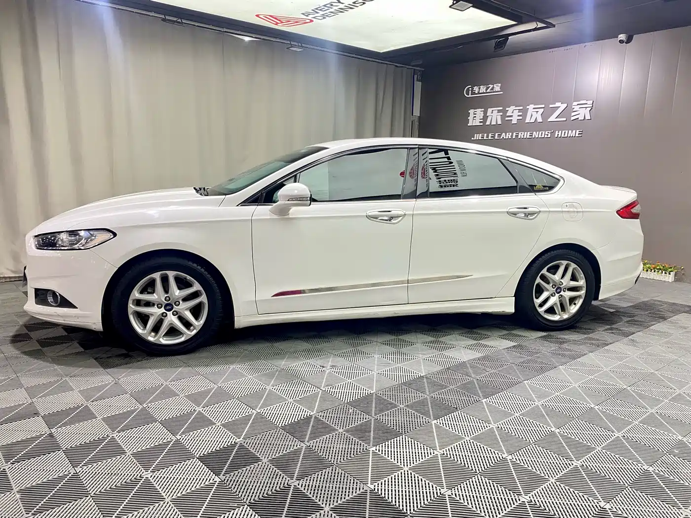 FORD MONDEO