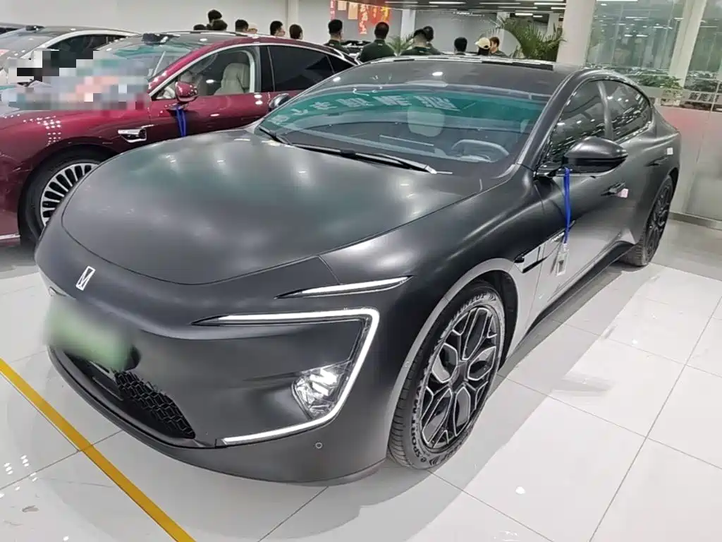 2026 Avatr 12