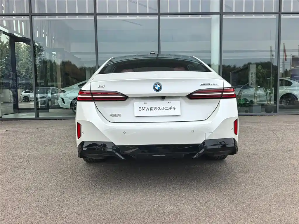 BMW i5 2026 2025 eDrive 35L M Sport Package
