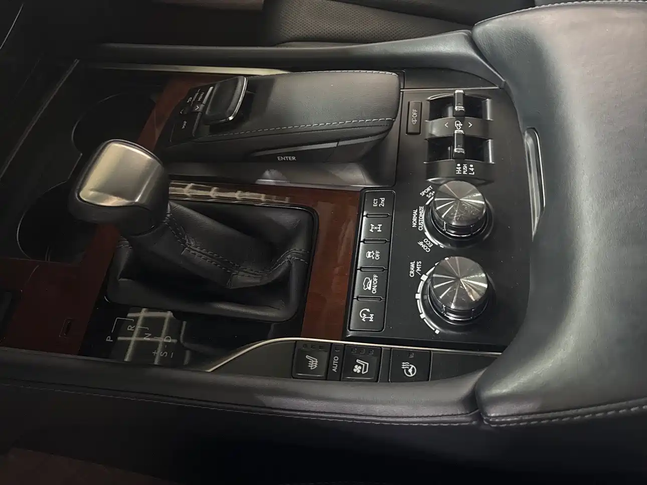 Lexus LX 2017 570 Prestige Luxury фото 12