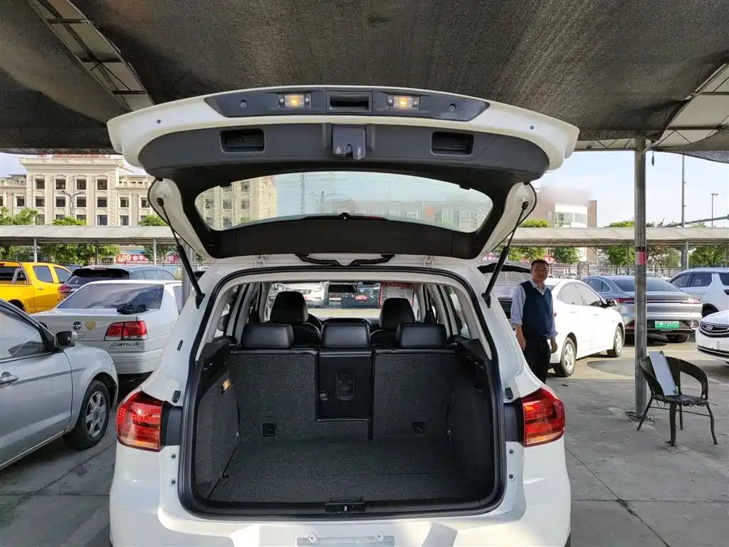 Volkswagen Tiguan 2015 1.8TSI Automatic 2WD Trendline фото 19