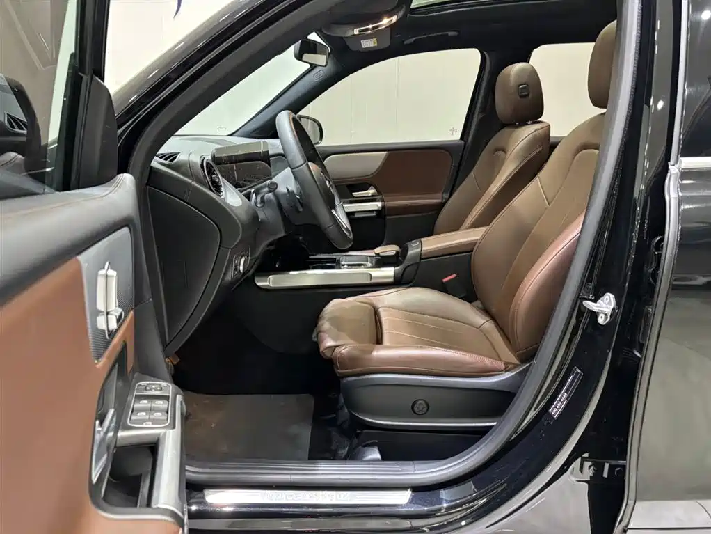 Mercedes-Benz GLB 2022 Model GLB 200 Dynamic Edition фото 11