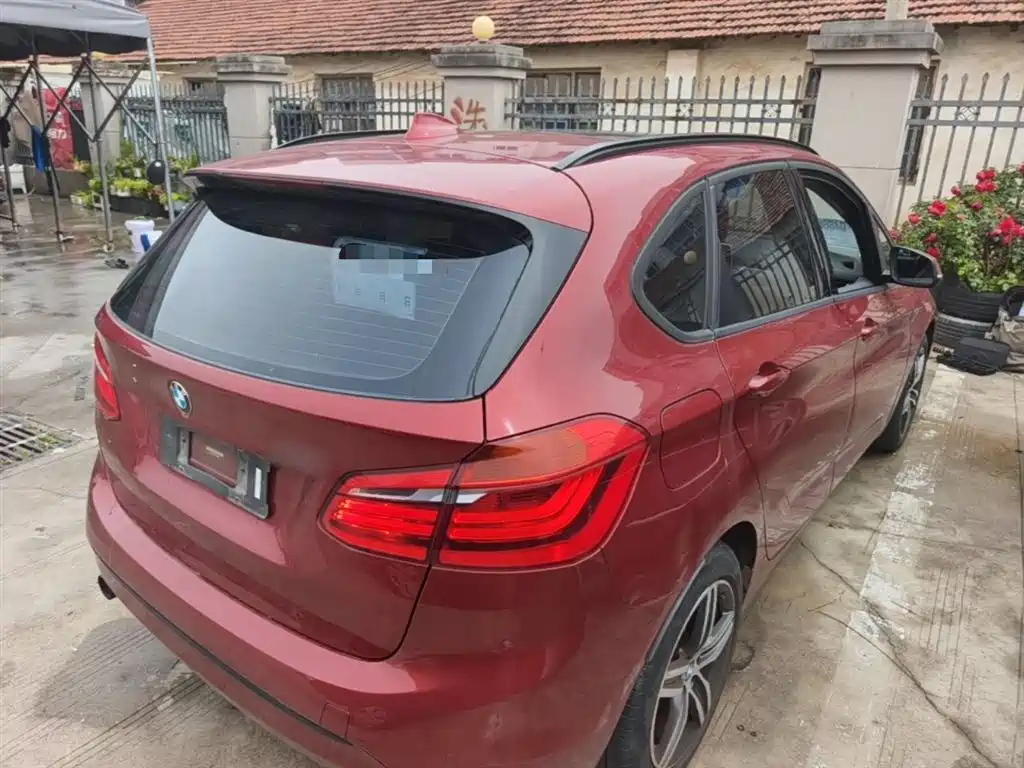 BMW 2 Series Tourer (Import) 2015 218i Sport Design Package фото 7