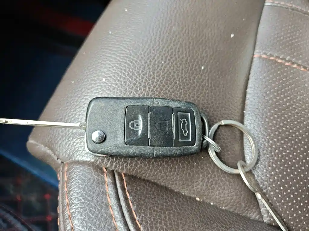 Dongfeng Fengxing Lingzhi PLUS 2021 2021 2.0L Manual Luxury 7-Seater