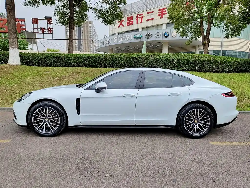 Porsche Panamera 2017 Panamera 3.0T фото 3