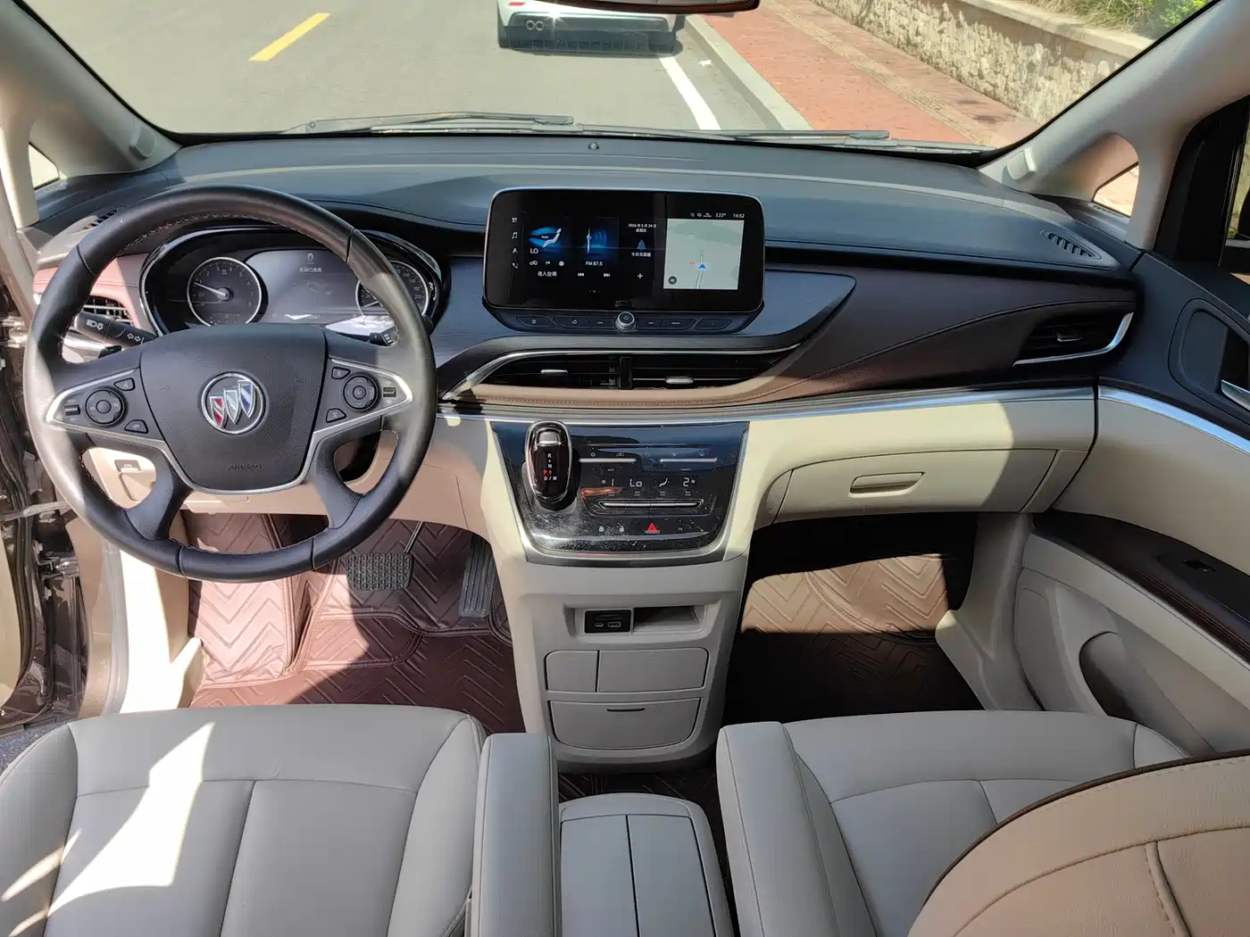 Buick GL8 2021 Land Business Class 652T Comfort фото 4