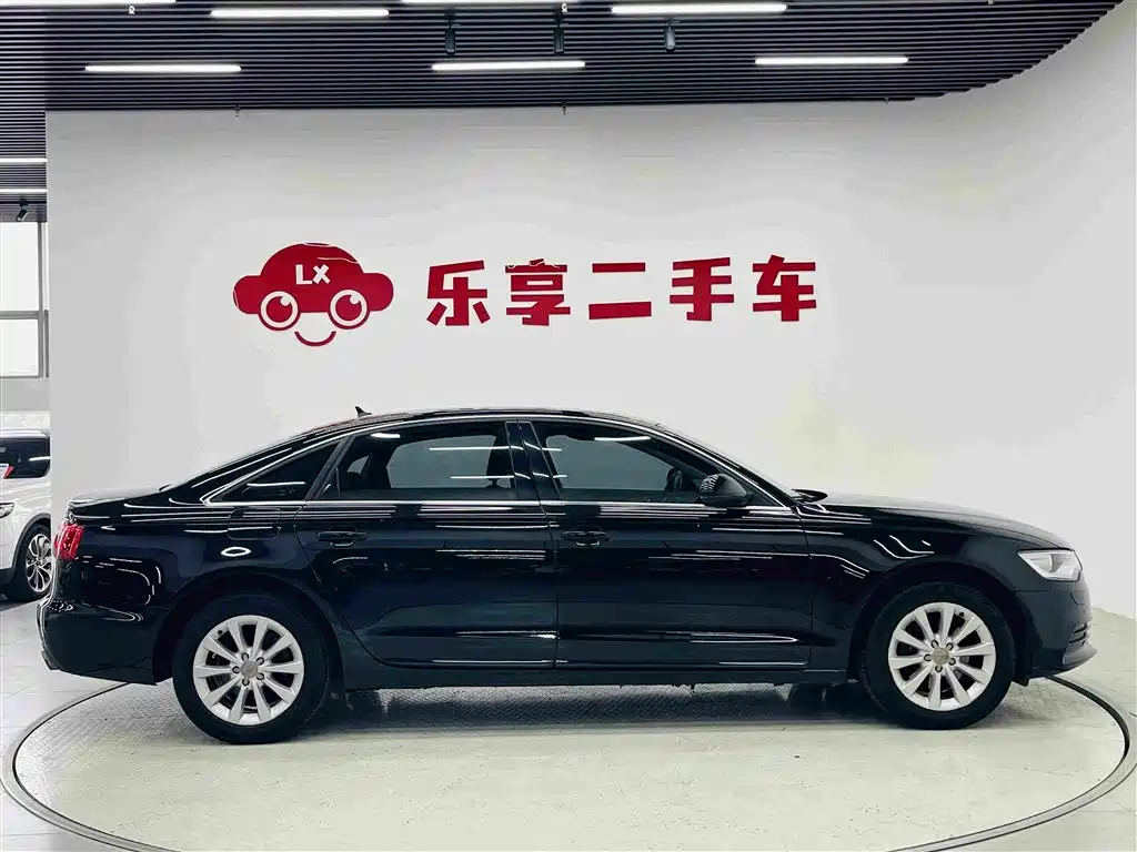 Фото 4 - Audi A6L