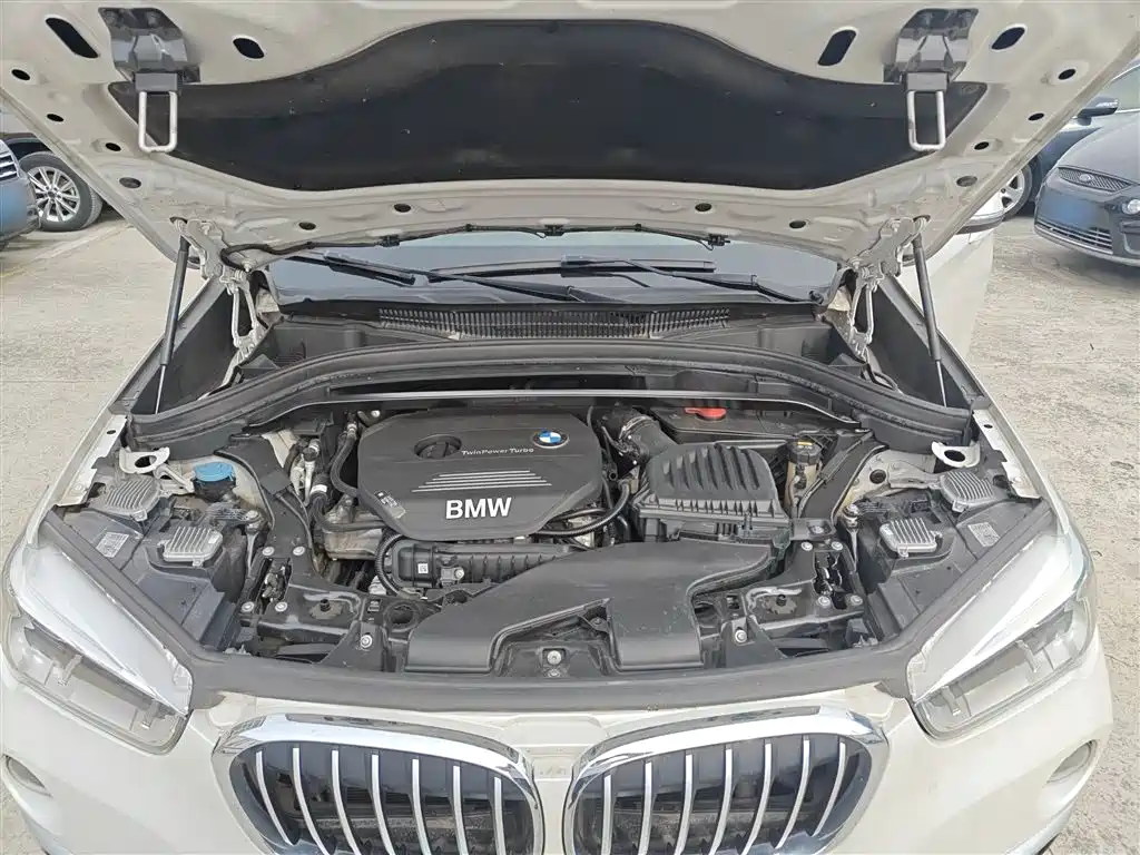 BMW X1 2019 sDrive18Li Premium Model фото 13