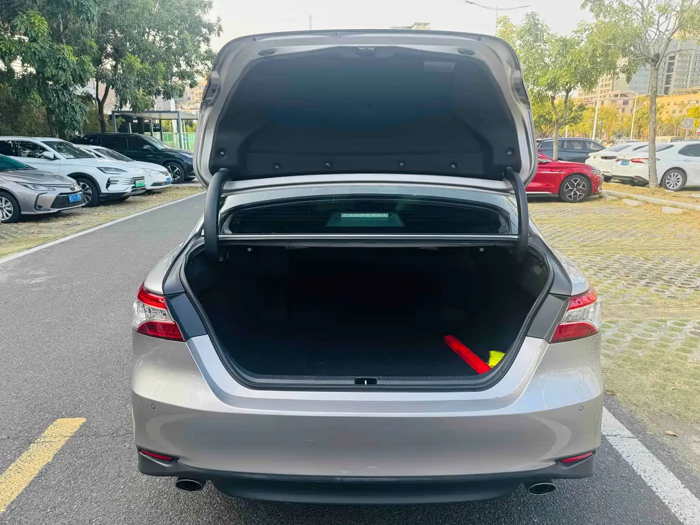 Toyota Camry 2021 2.0G Luxury Edition фото 15