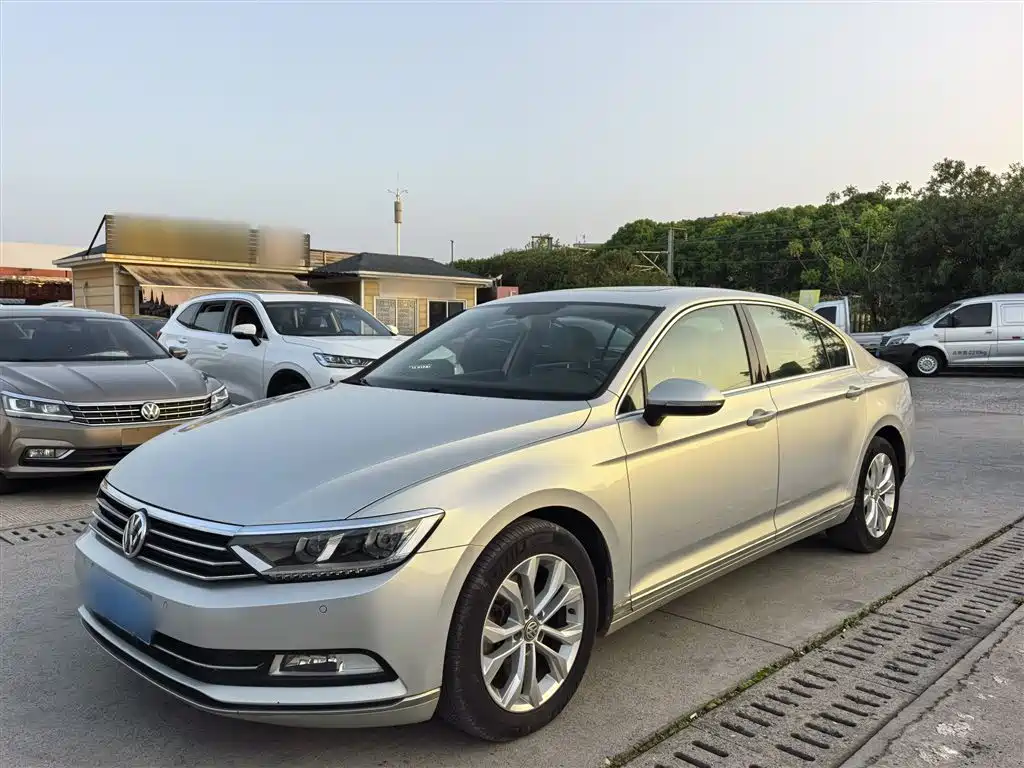 Volkswagen Magotan 2017 330TSI DSG Luxury