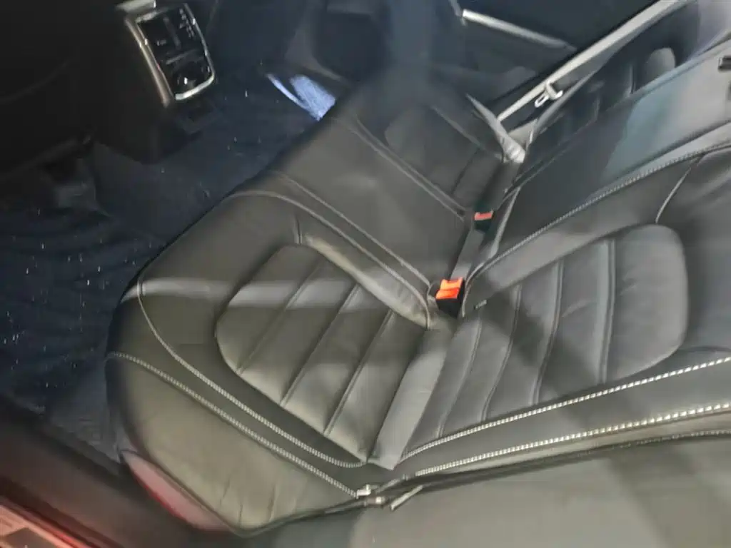 Volkswagen Passat 2017 280TSI DSG Prestige фото 17