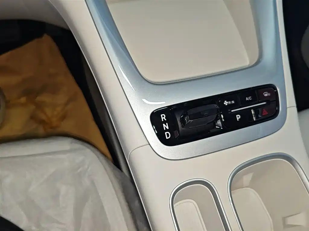 Geely Galaxy Starry Wish 2026 Edition 310km Youth Version фото 14