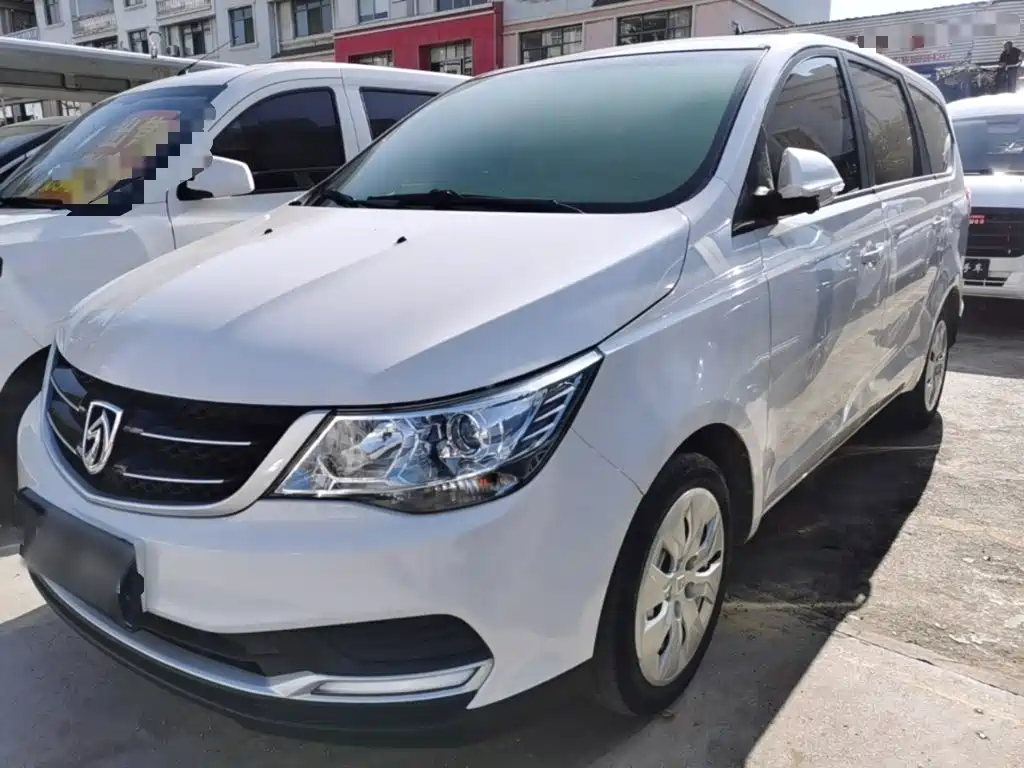 Фото 1 - Baojun 730