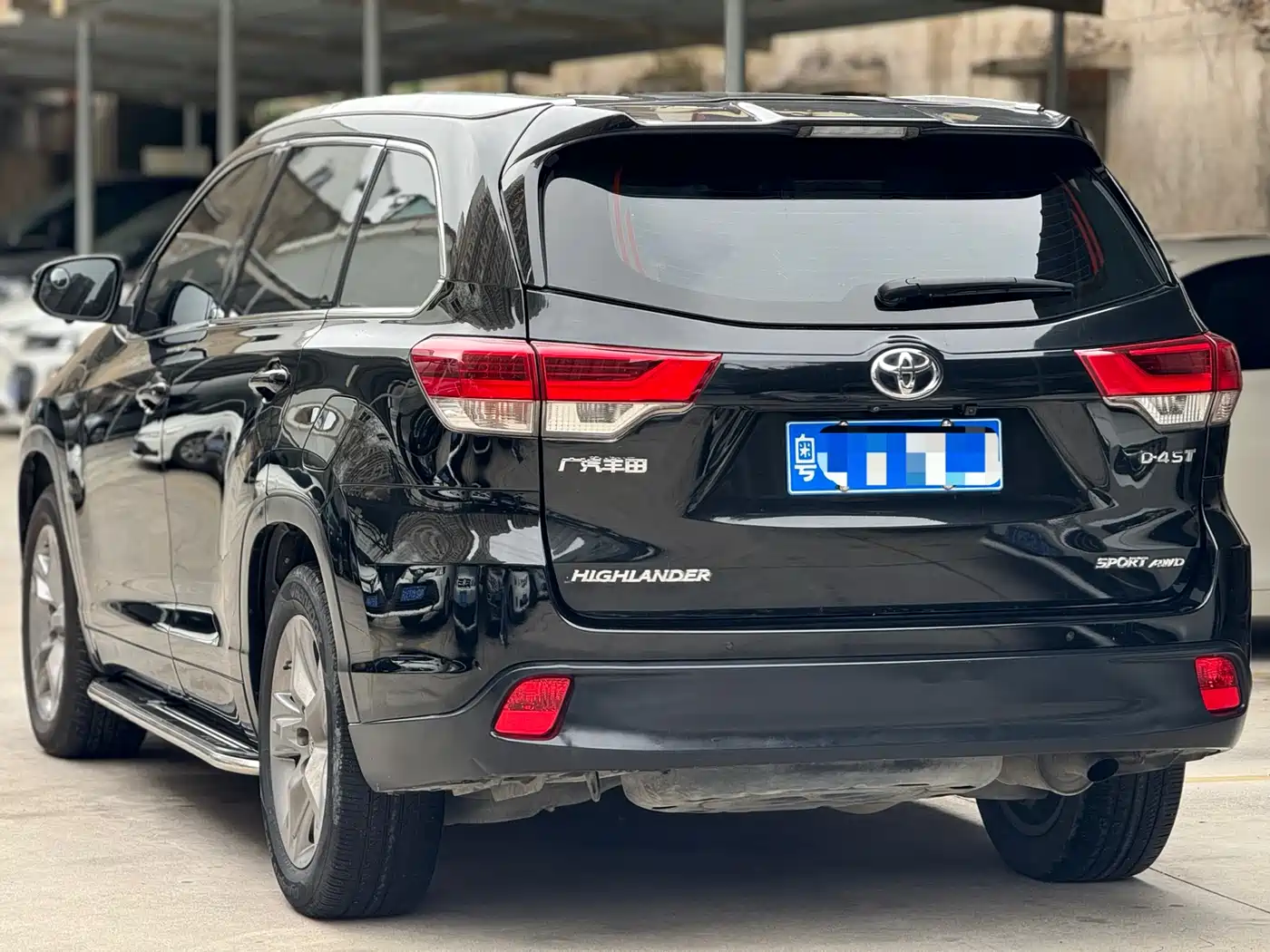 TOYOTA HIGHLANDER