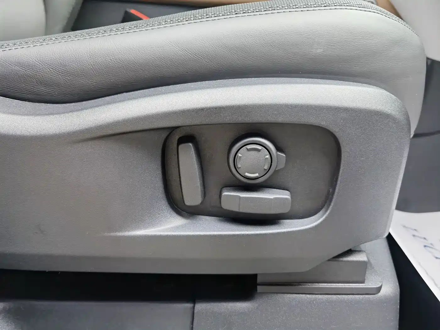 Land Rover Defender 2022 110 P400 X-DYNAMIC HSE фото 20
