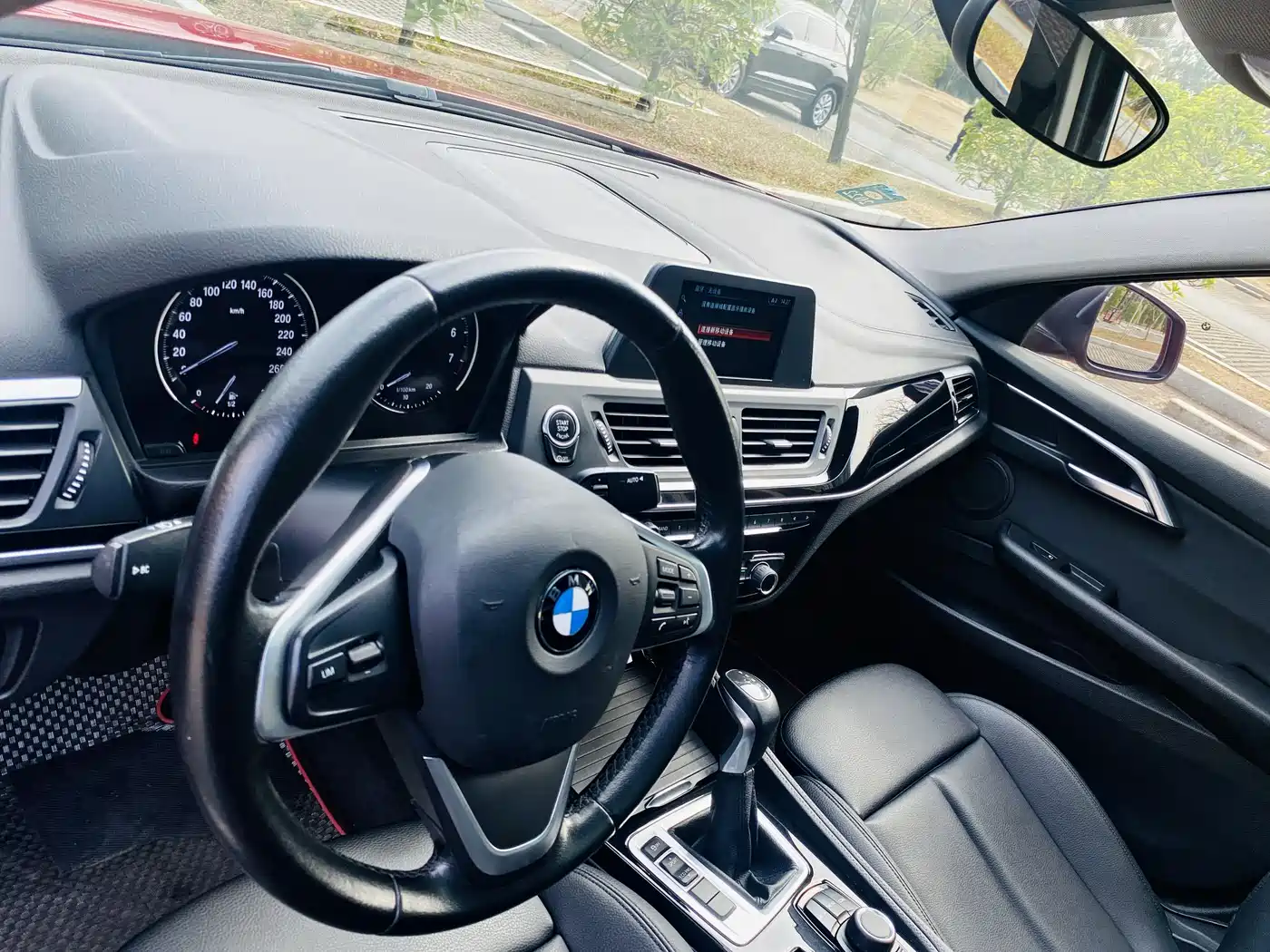 BMW 1 Series 2018 118i Sport Edition фото 12