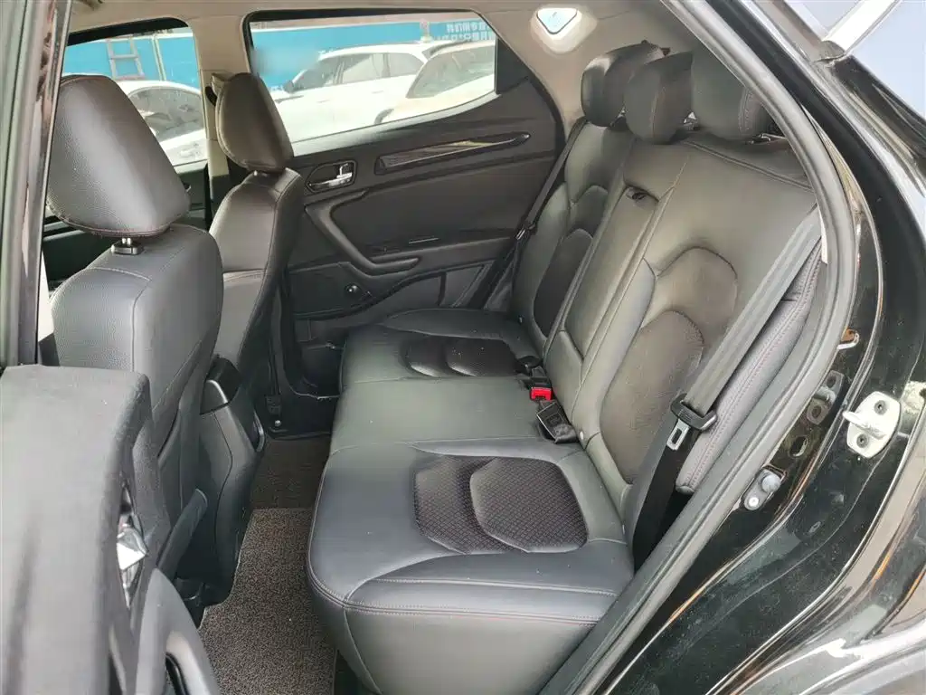 JAC Motors Refine S3 2017 2017 1.6L CVT Luxury Smart