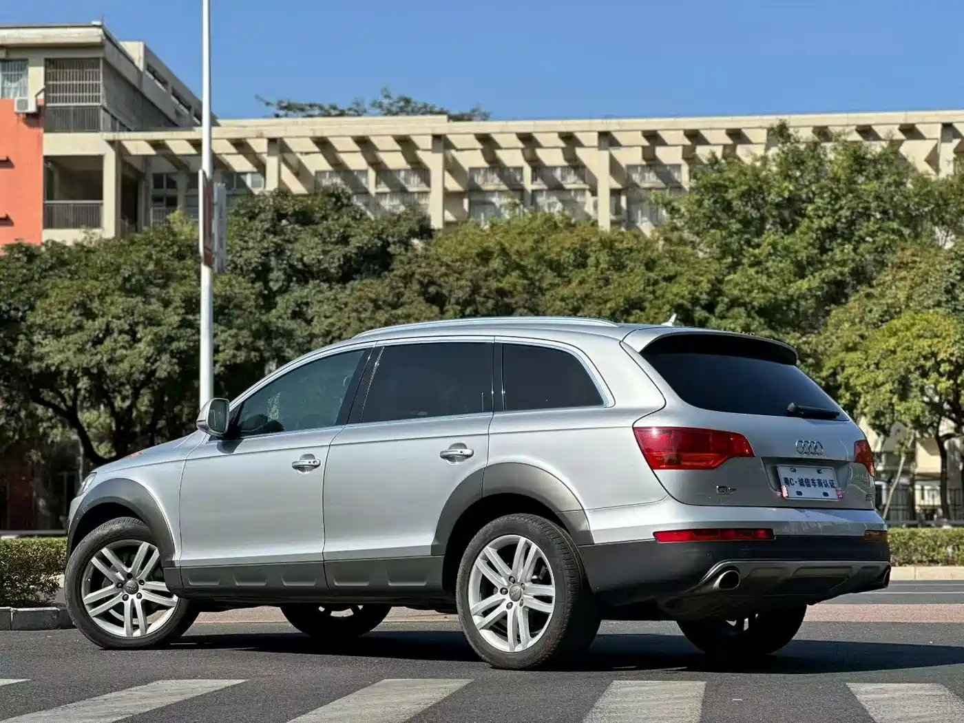 Фото 2 - Audi Q7