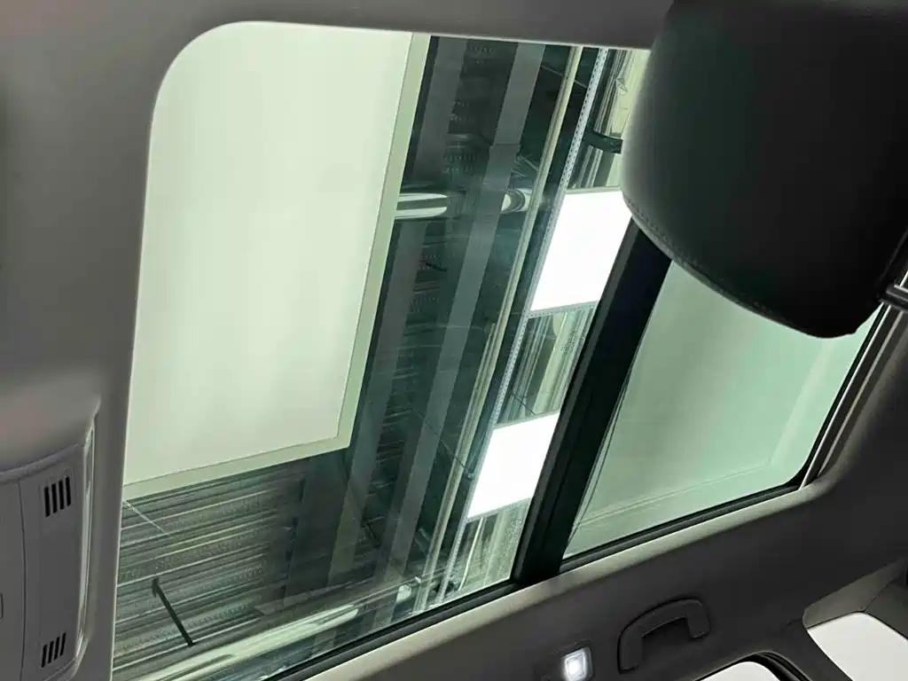 Volkswagen Tharu 2022 280TSI FWD Luxury Edition фото 9