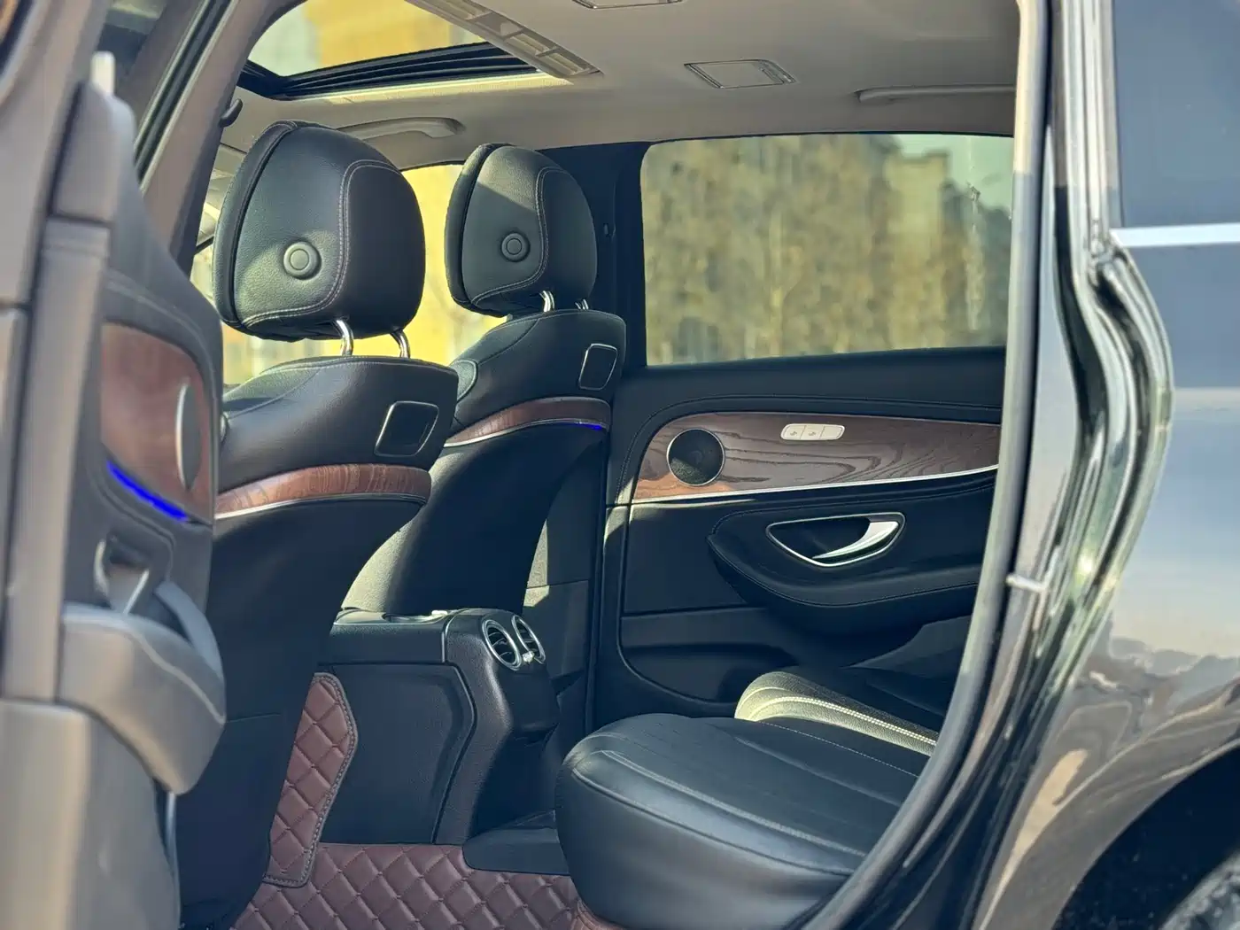 Mercedes-Benz E-Class 2016 E 200 L фото 4
