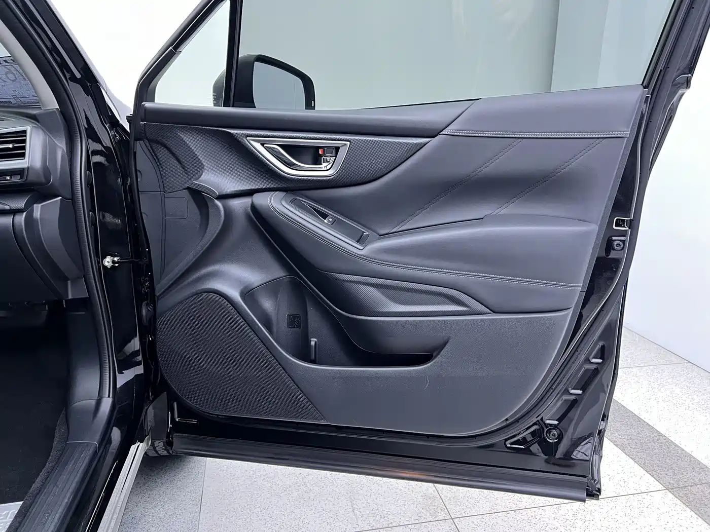 Subaru Forester 2021 2.0i Luxury Edition with EyeSight фото 3