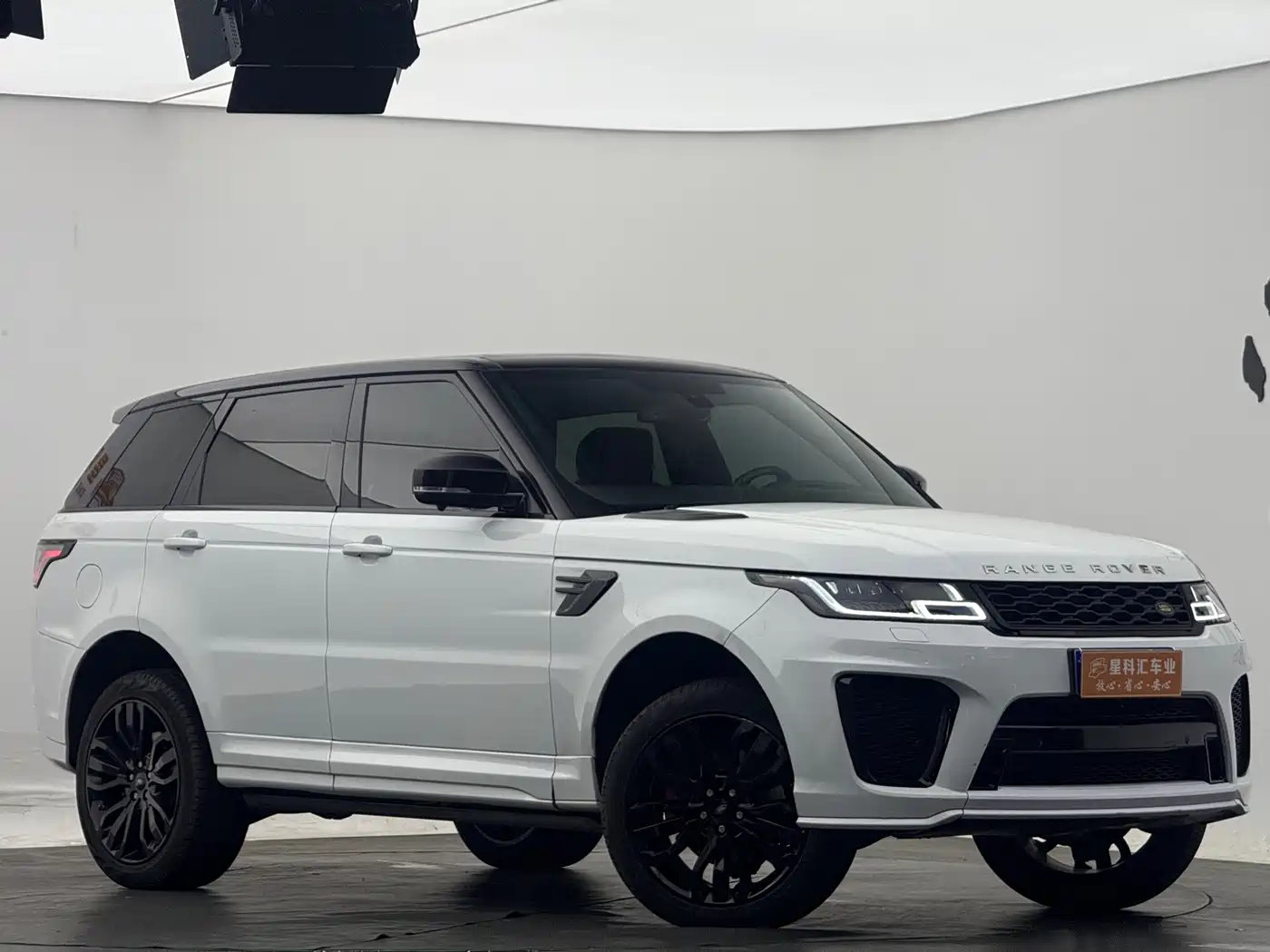 Land Rover Range Rover Sport 2015 3.0 SC V6 HSE DYNAMIC фото 3