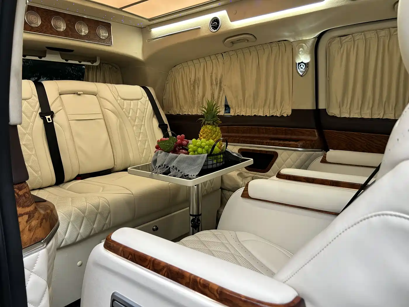 Mercedes-Benz V-Class 2021 V 260 L Long Wheelbase Luxury Edition фото 35