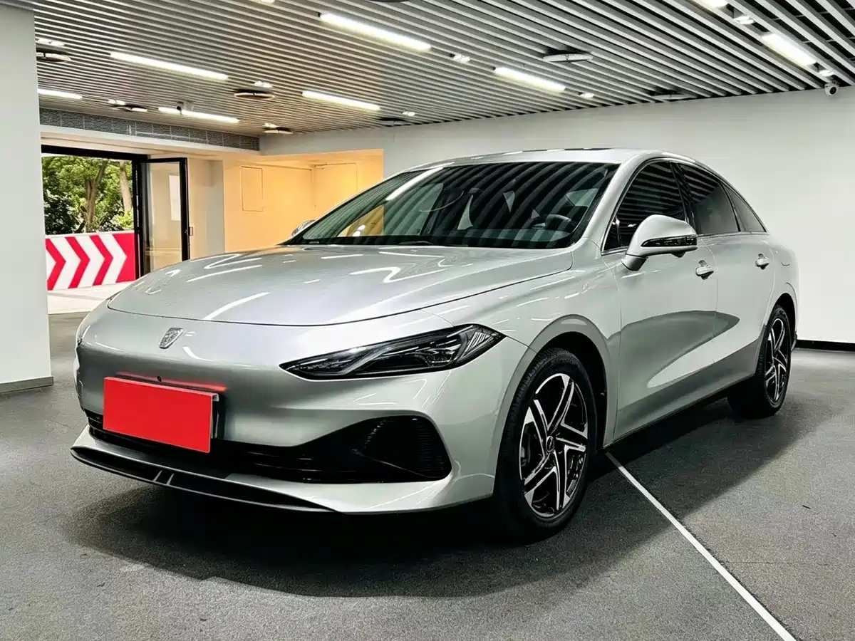 Roewe D7 2023 2023 DMH 125km Flagship Edition